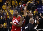 米兰体育官网-NBA总决赛进入关键阶段，球迷热情高涨