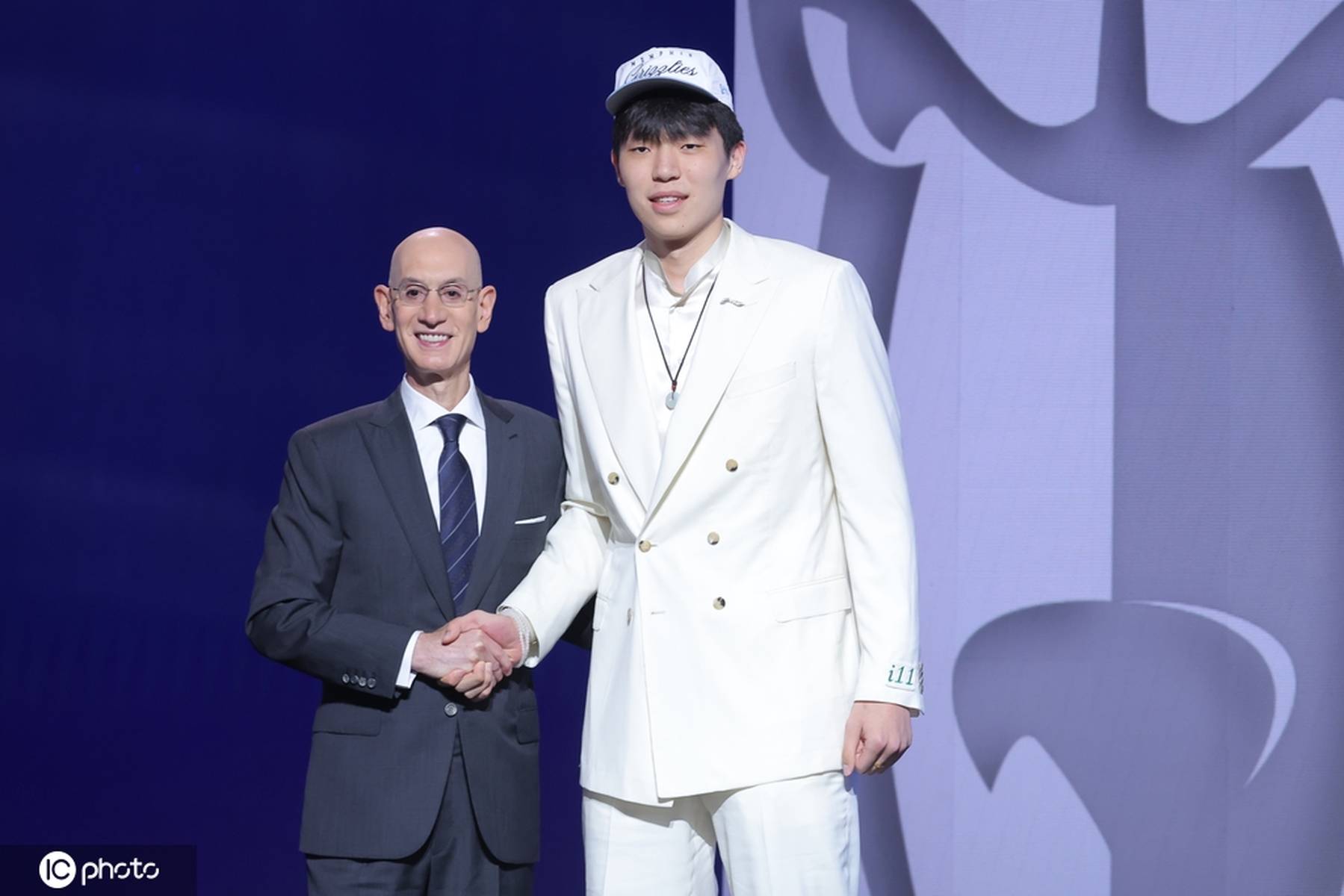 霍楠：会发牌&三分中锋极具价值，预测杨瀚森27或30签被选中的简单介绍