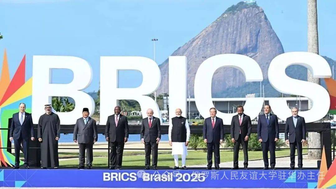 申花与主教练斯卢茨基续约新合同至2027年底