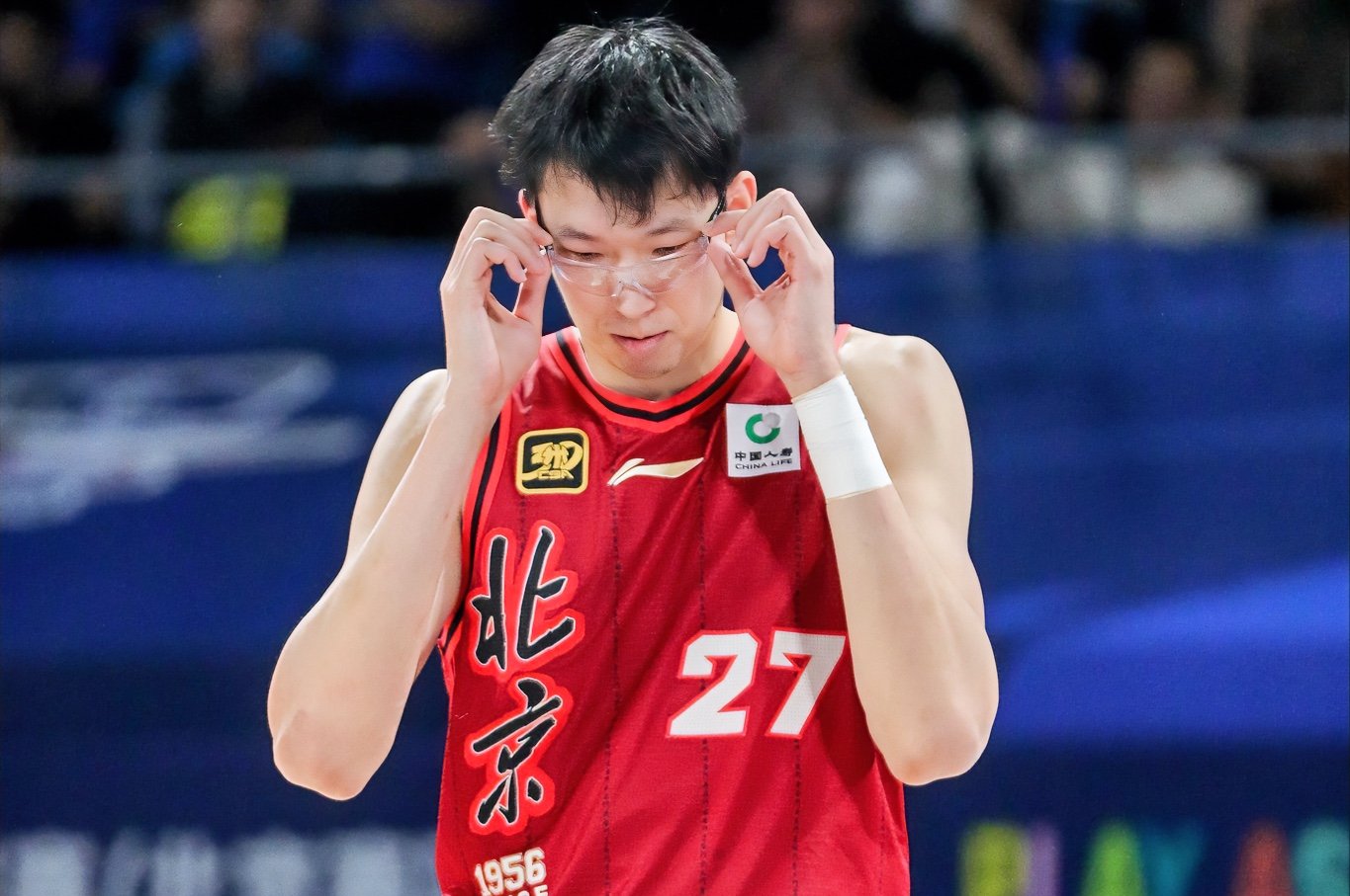 周琦31分曾凡博28+10首钢大胜福建广东胜广州