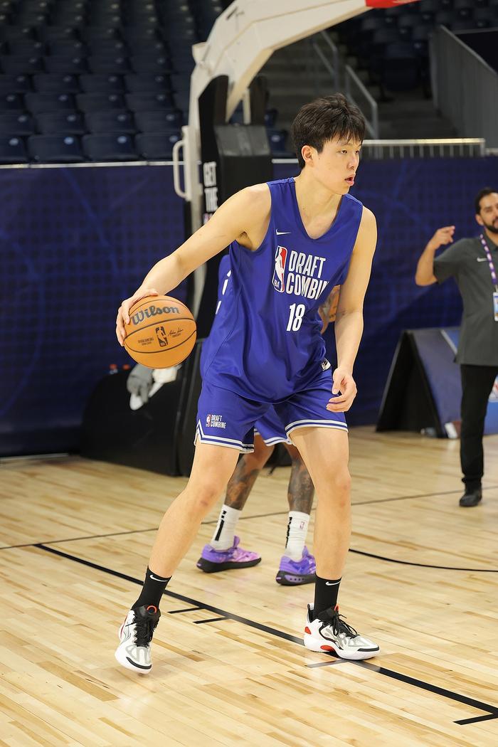 杨瀚森试训球队被曝光！媒体人：猜猜为啥人家要求咱们千万要保密的简单介绍