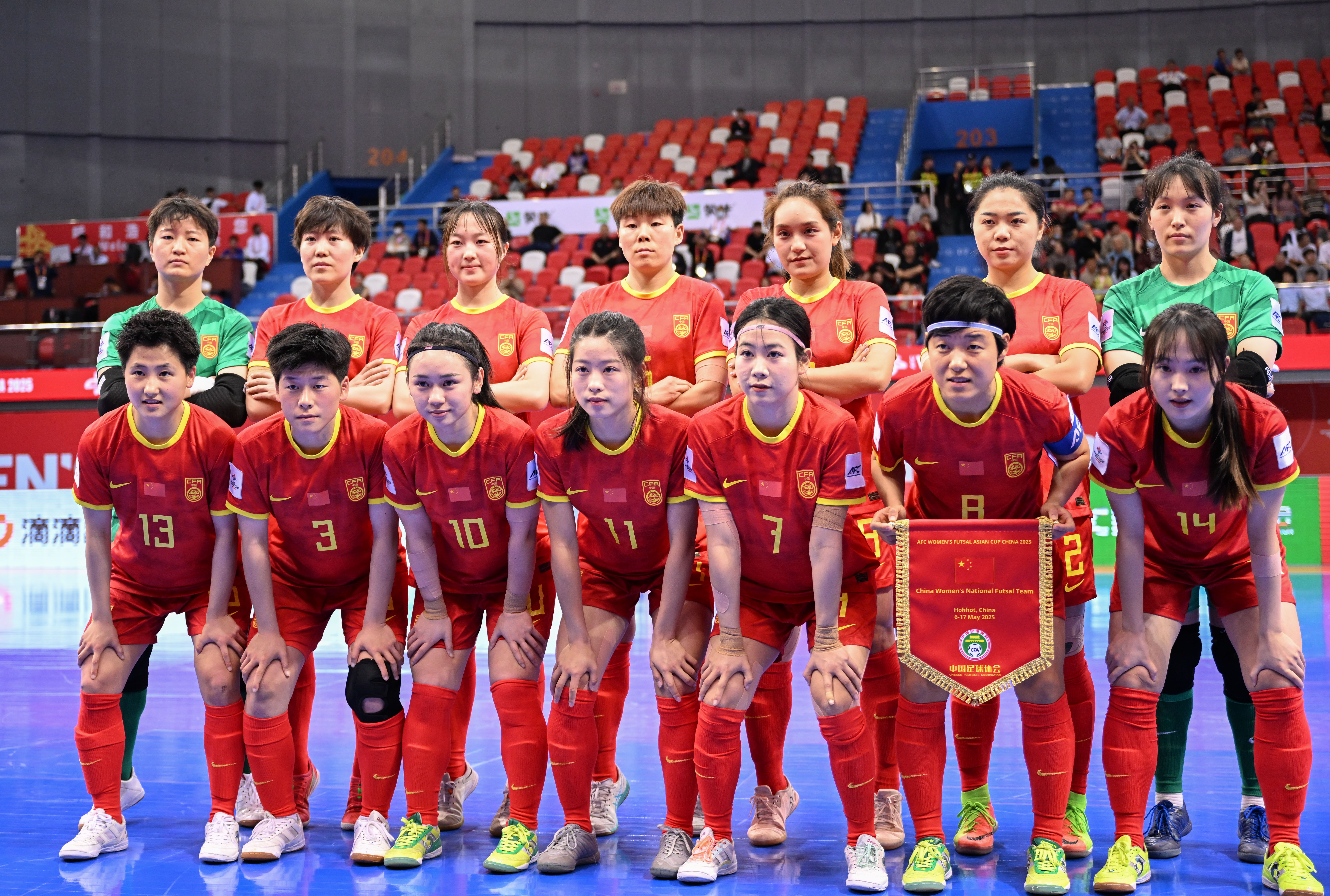 发挥实力争一席之地，中国女子足球队成就斐然的简单介绍