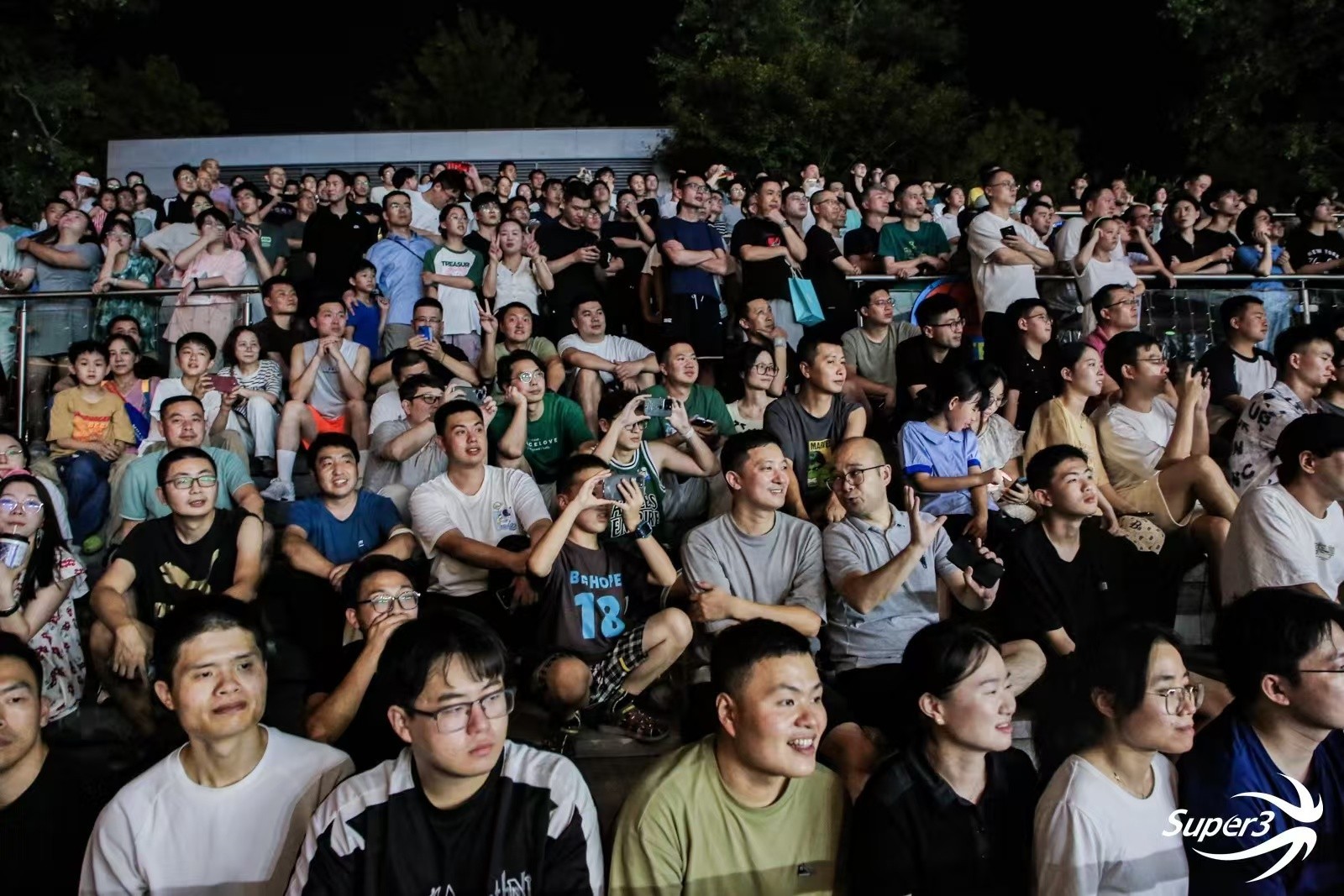 包含上海三篮分享比赛片段：上海小组第一晋级张家港争霸赛淘汰赛！的词条